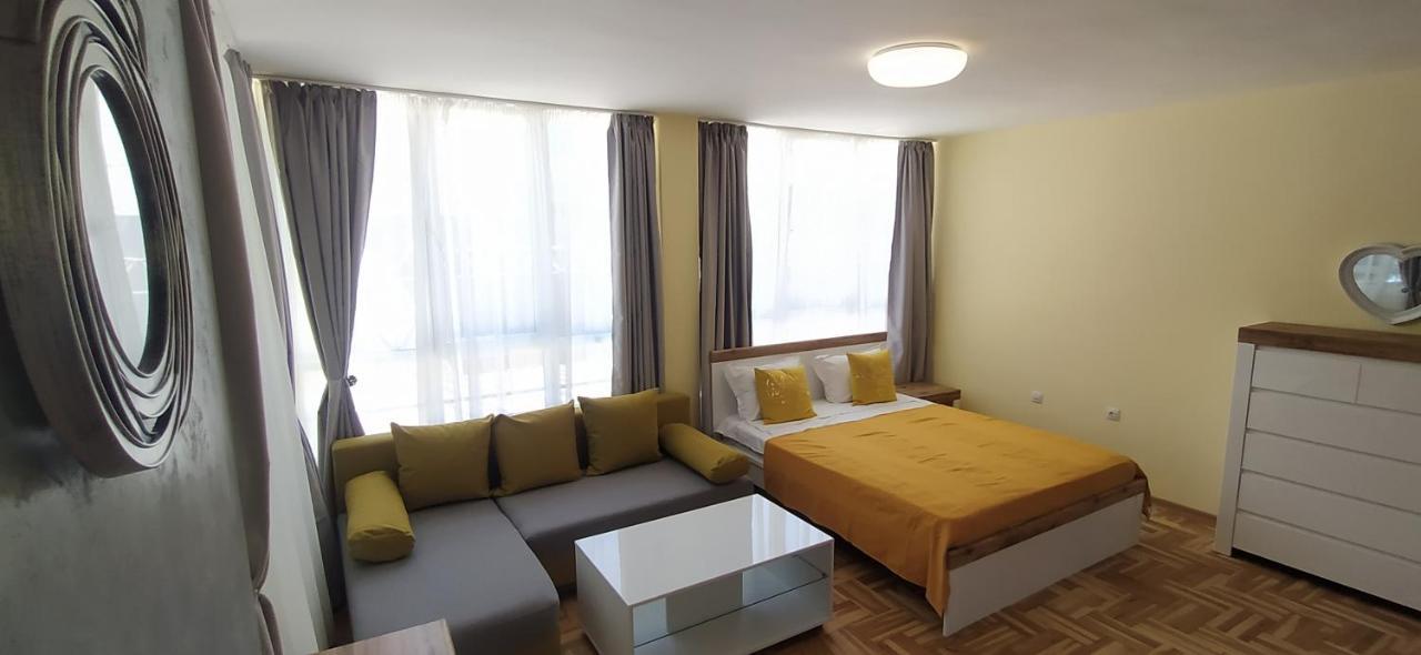 Studios Near To Burgas Free University Dış mekan fotoğraf